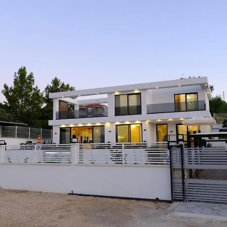 Villa Orabella In *